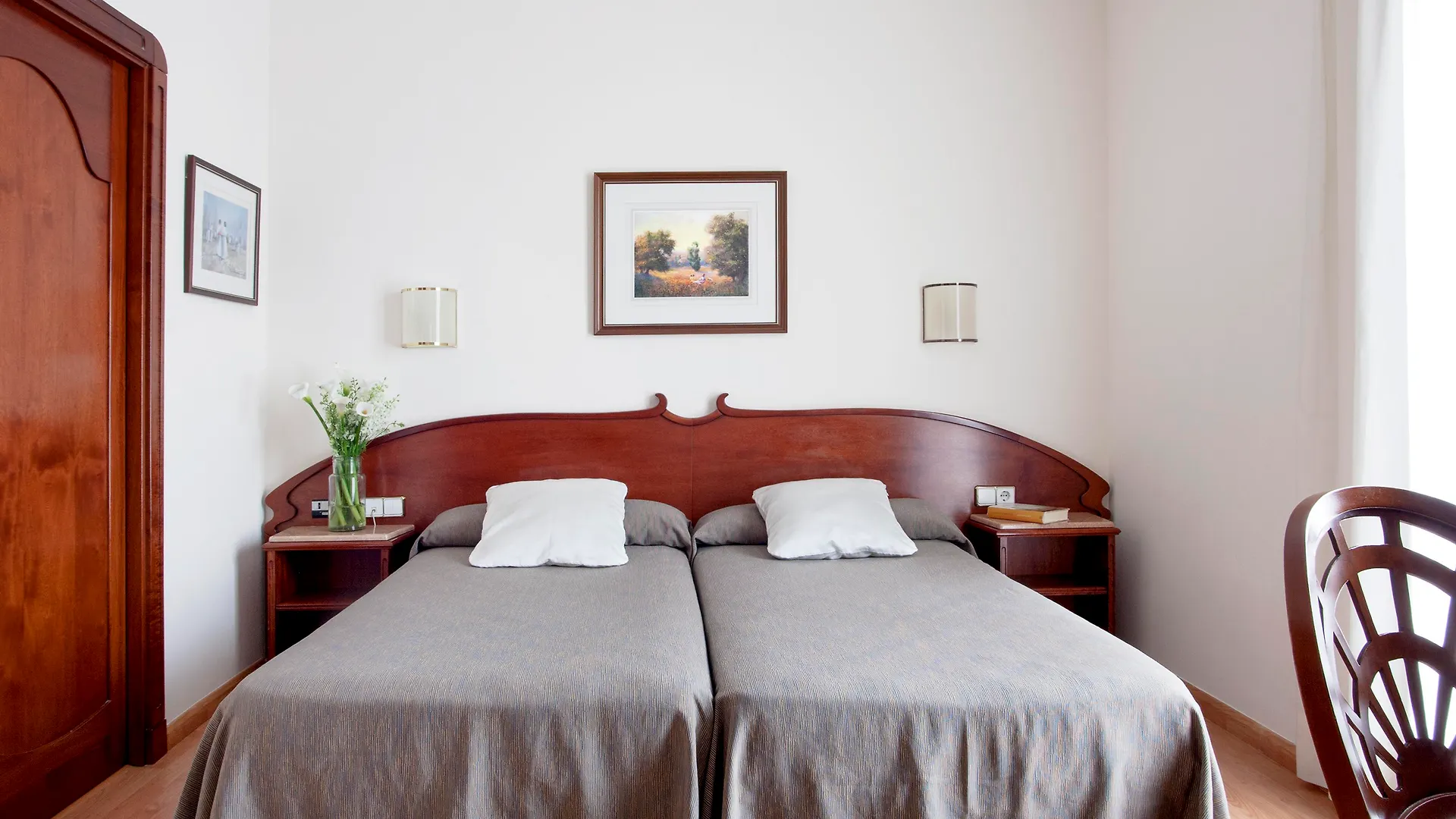 ברצלונה Gaudi Hotel